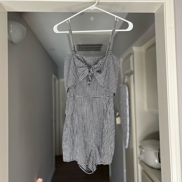 Bershka Gingham Bow Romper - Picture 2 of 8